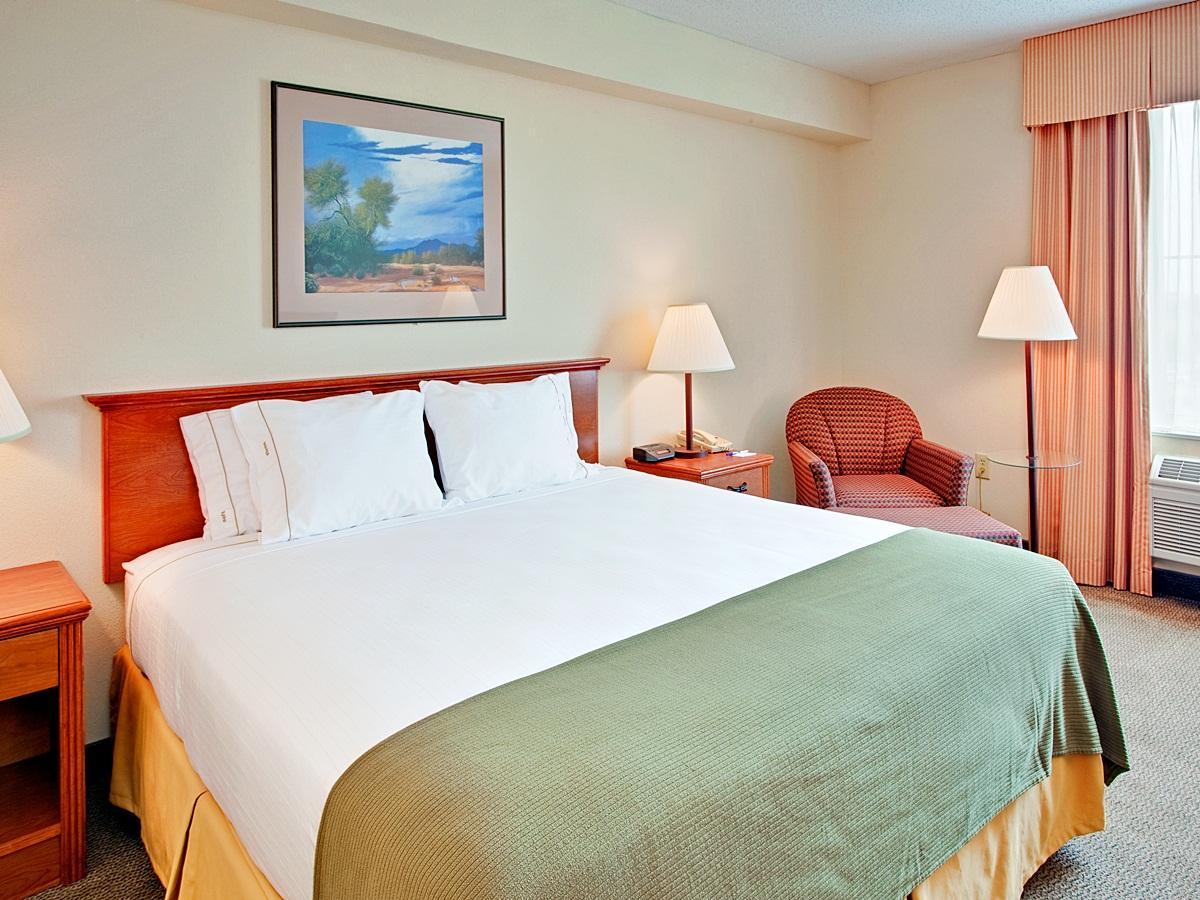 Holiday Inn Express Peoria North - Glendale By Ihg Exterior photo