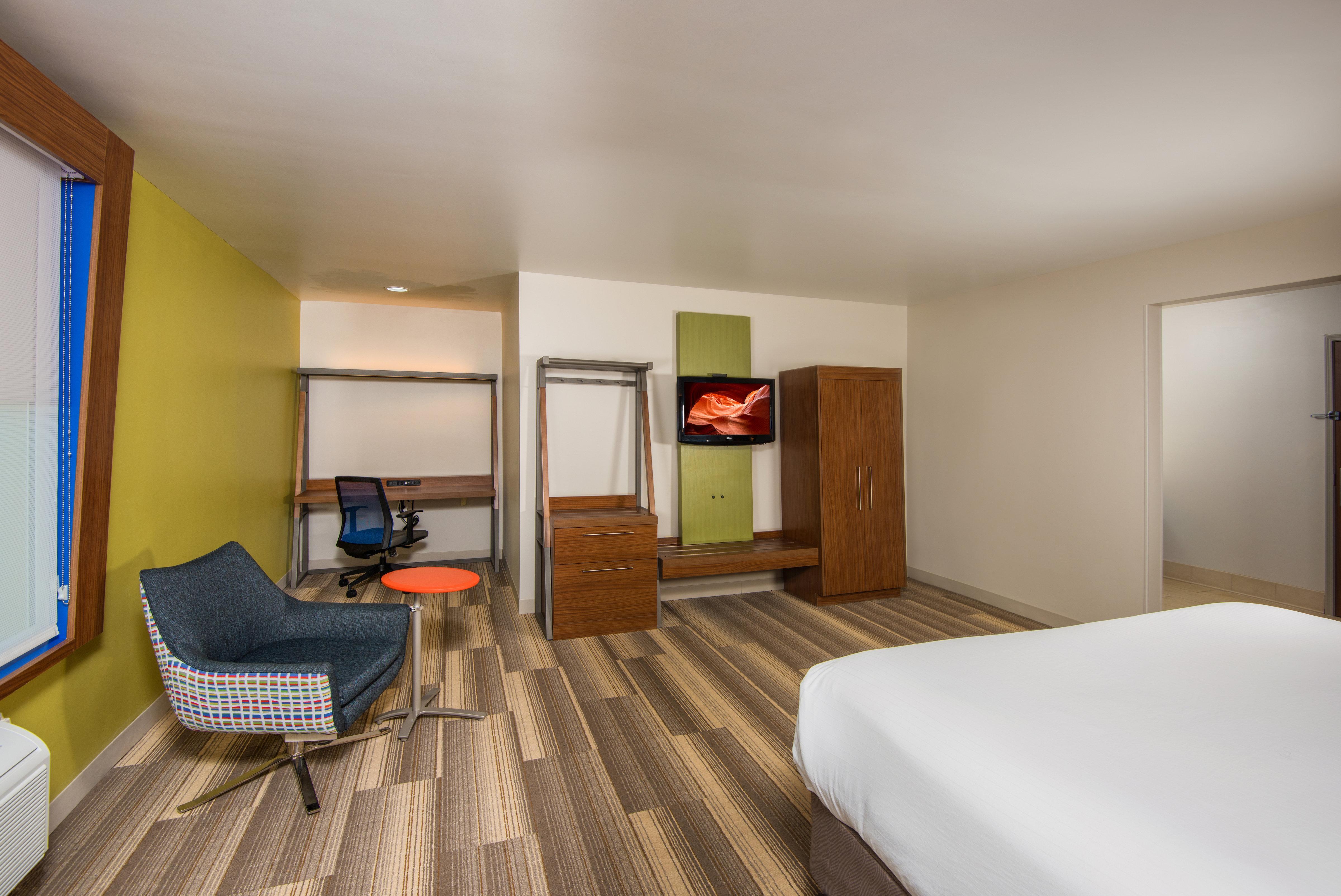 Holiday Inn Express Peoria North - Glendale By Ihg Exterior photo