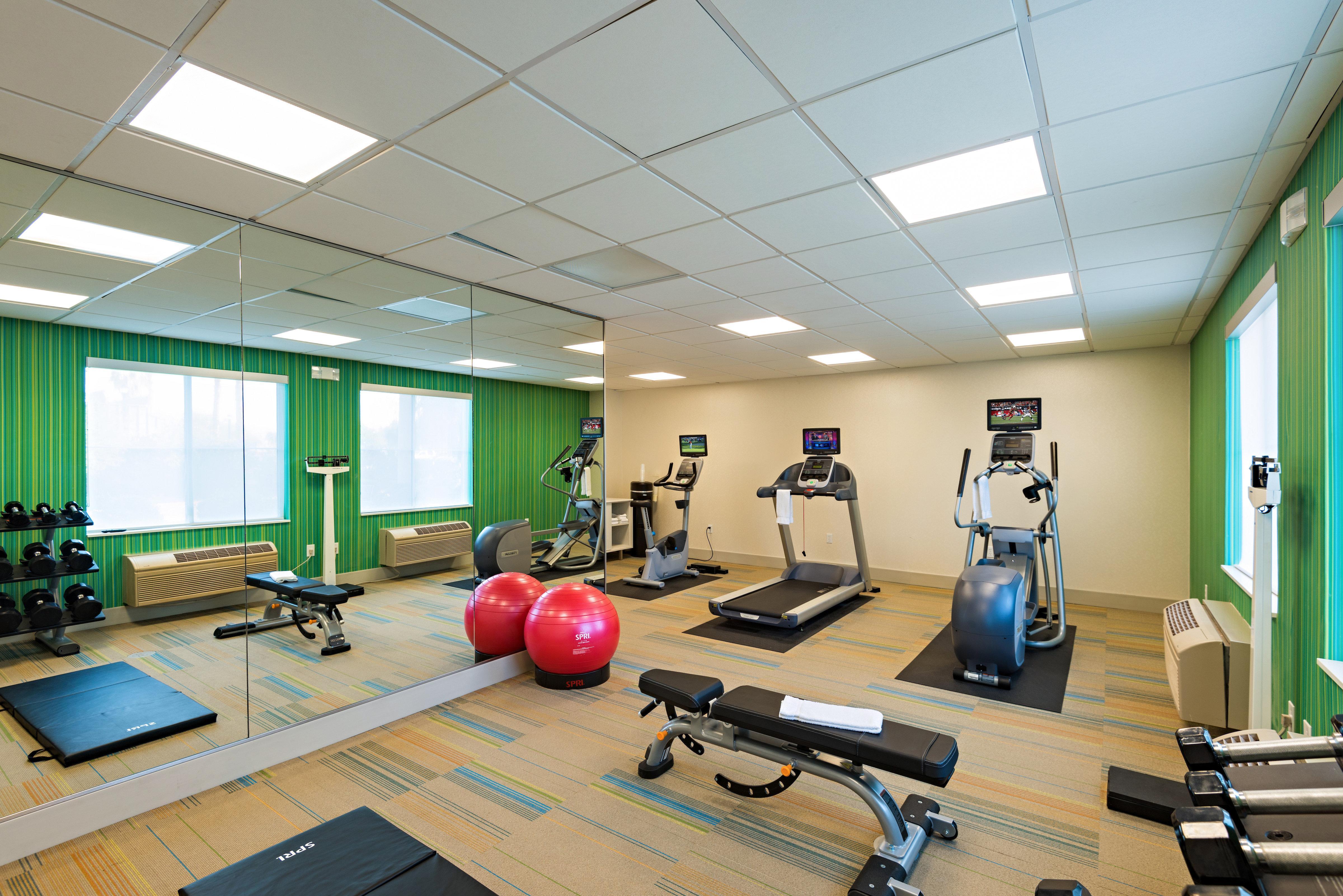 Holiday Inn Express Peoria North - Glendale By Ihg Exterior photo
