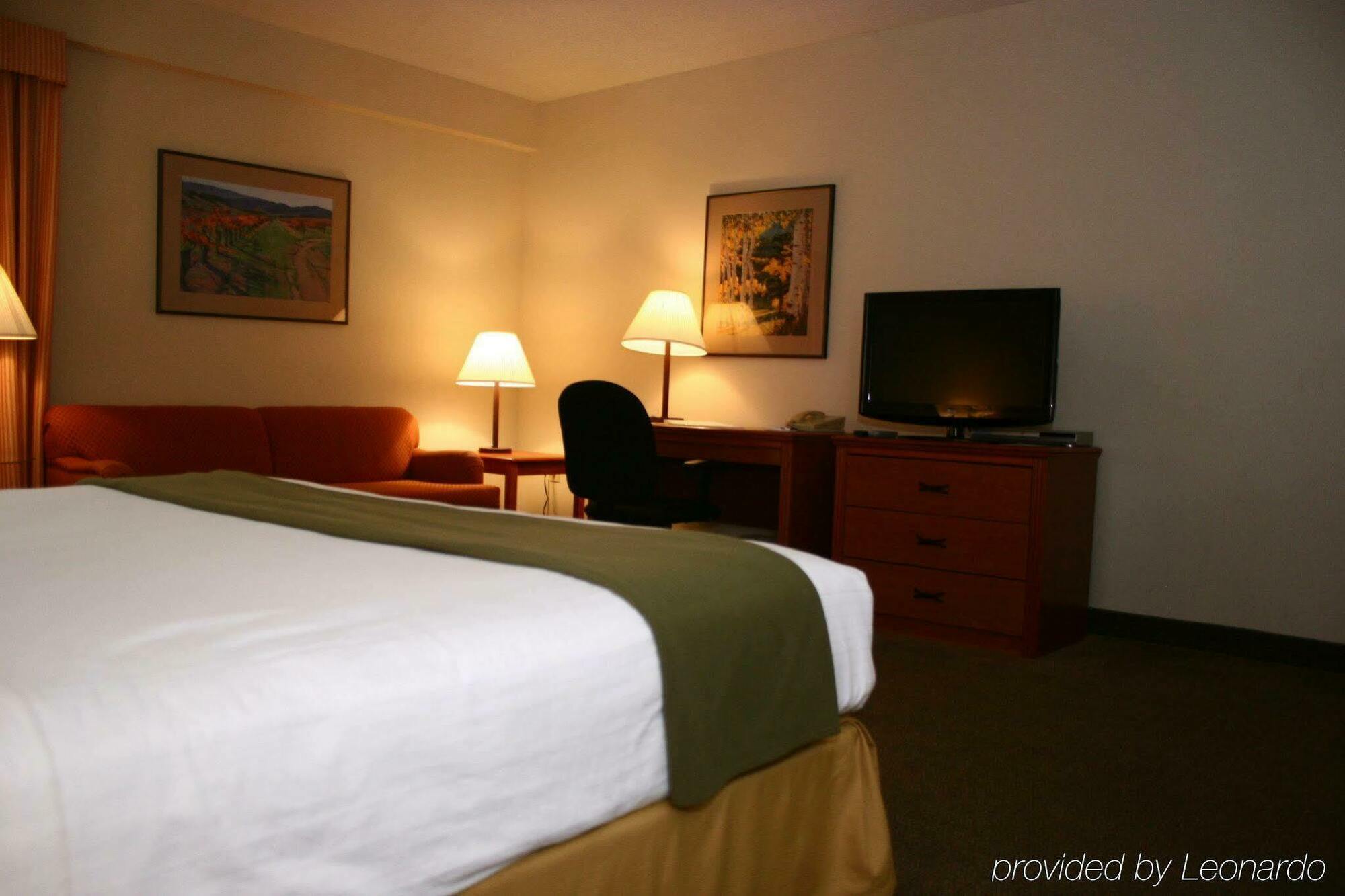 Holiday Inn Express Peoria North - Glendale By Ihg Exterior photo